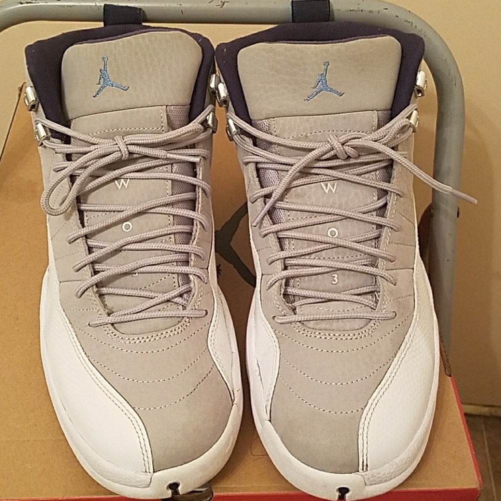 Jordan 12 unc